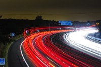 Pourquoi rêver d'autoroute ? Le rêve d'autoroute et sa signification: