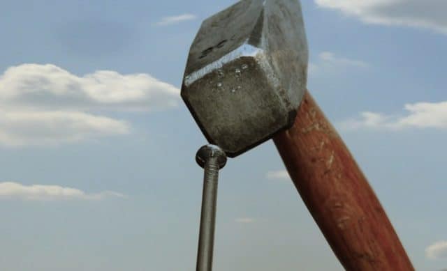 Rêver de marteau et son interprétation détaillée: Que signifie rêver de marteau?