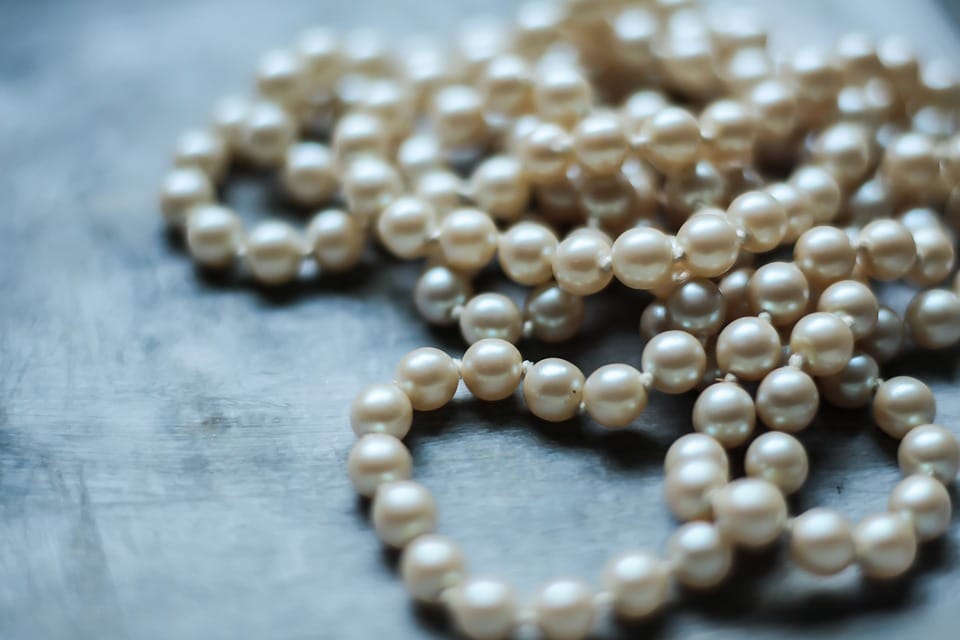 offrir un collier de perles signification offrir un collier de perles signification