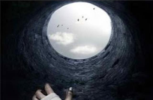 Un rêve de tomber dans un puits et sa signification: Pourquoi rêver de tomber dans un puits ?