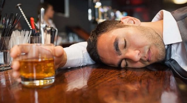 Que signifie rêver d'être ivre ?