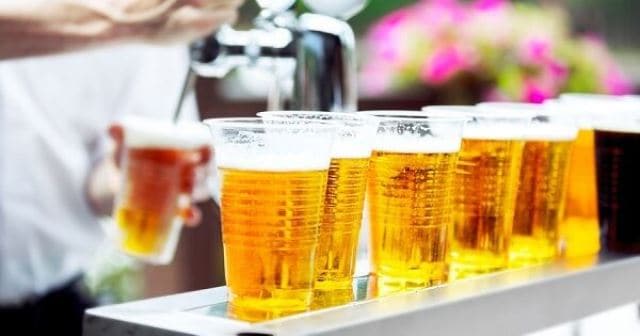 Un rêve de gobelet en plastique et sa signification: Que signifie rêver de gobelet en plastique ?