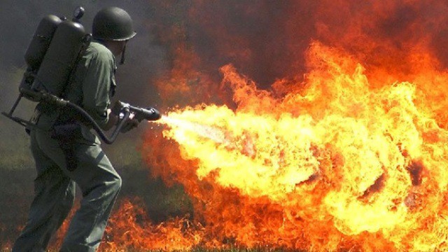 Un rêve de lance flammes et sa signification: Que signifie rêver de lance flammes ?