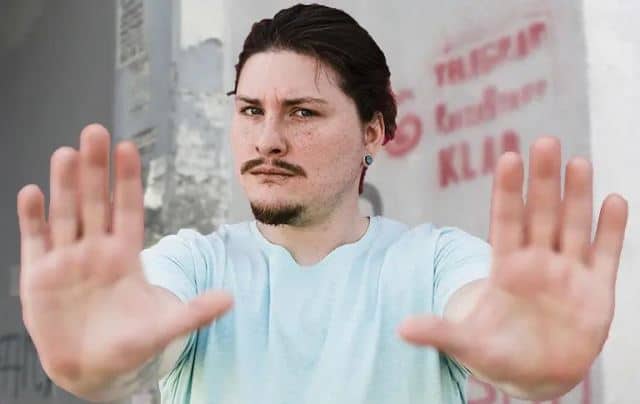 Un rêve de me défendre et sa signification: Que signifie rêver de me défendre ?