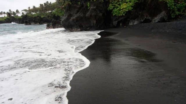 Pourquoi rêver de sable noir ?